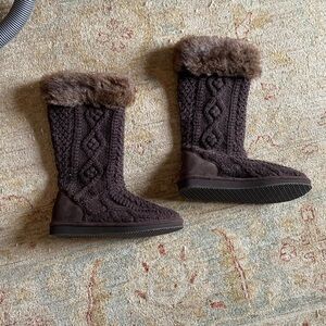L.L. Bean Brown Knit Fur-Lined Slippers